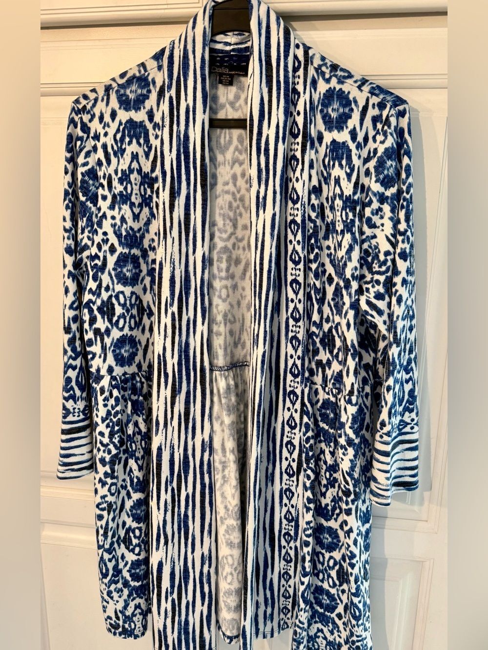 Dahlia Blue & White Open-Front Patterned Jacket